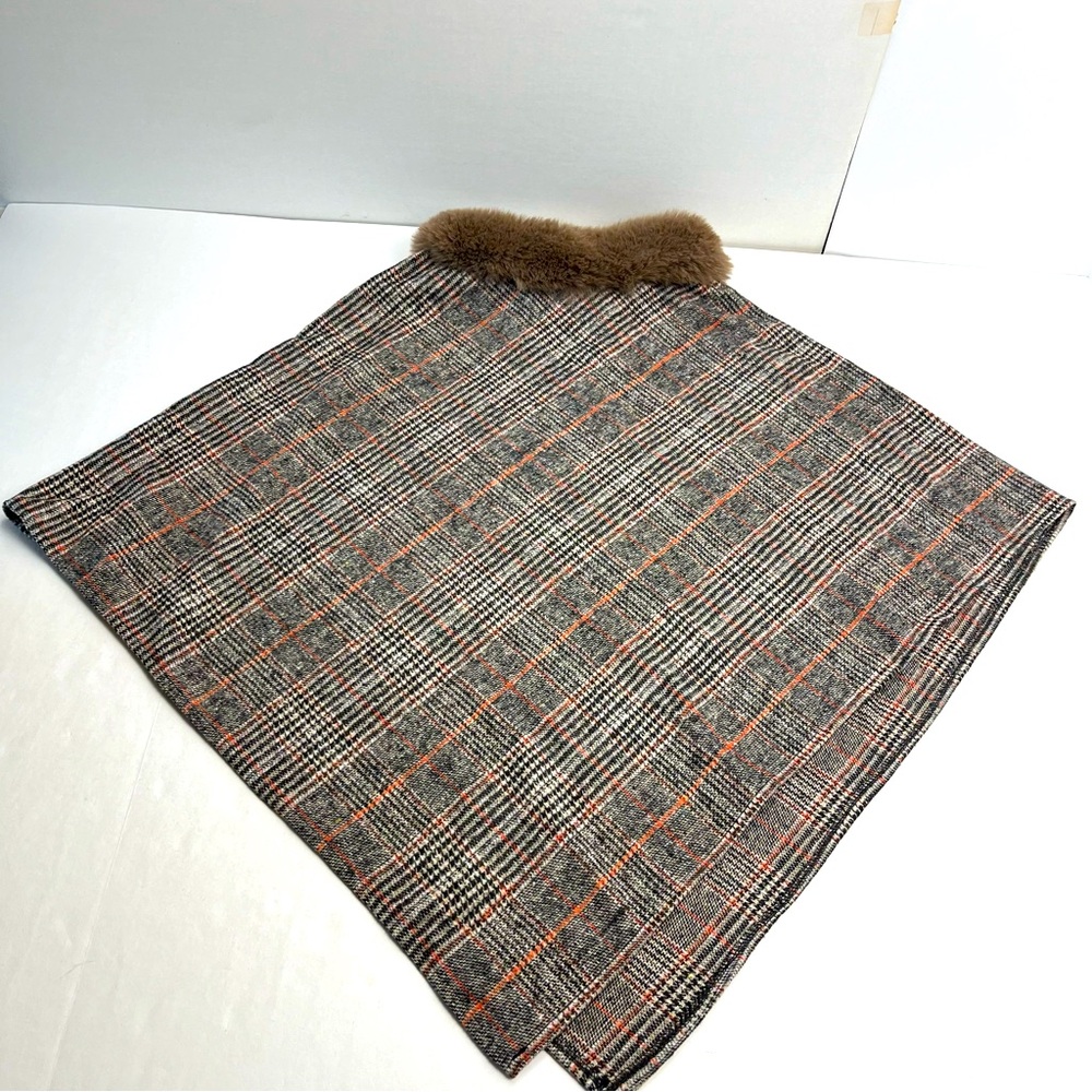 Vintage Faux‎ Fur Neckline Plaid Cape One Size Brown See Measurements Preppy